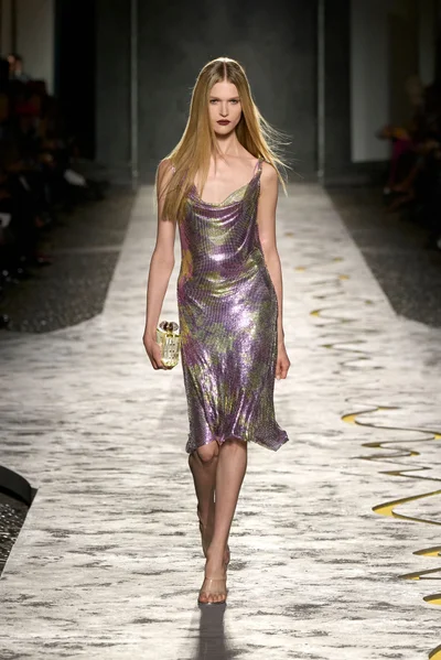 Look 61